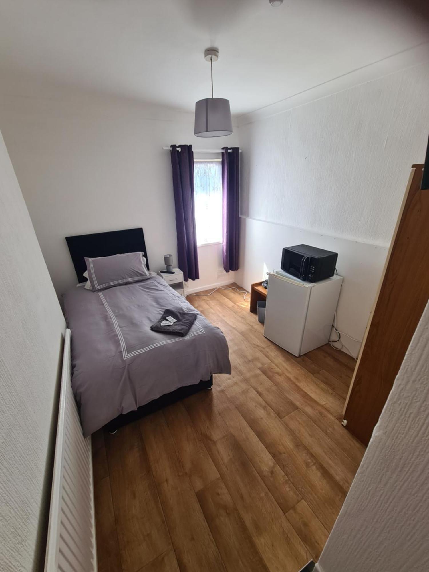 Tredegar Arms Budget Guesthouse For Walkers/Cyclists/Contractors/Traveler Merthyr Tydfil Extérieur photo
